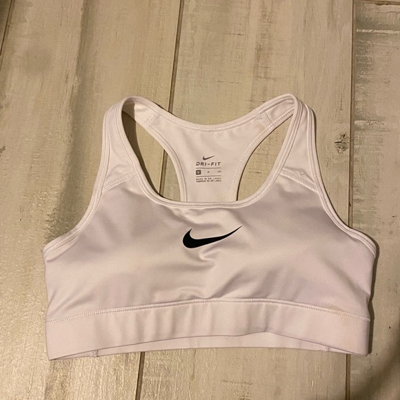 NIKE sports bra - Picture 2 of 6